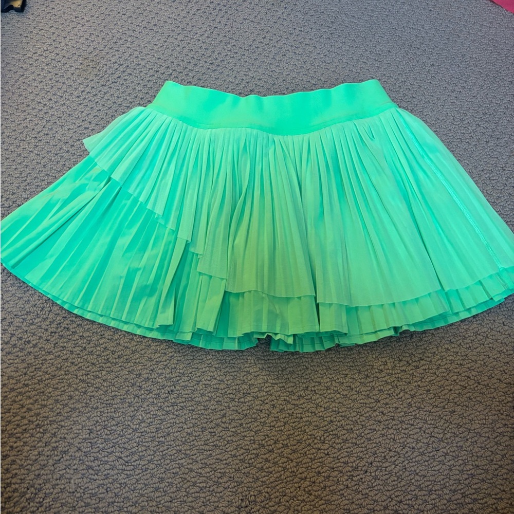 LULULEMON LIME GREEN MESH LAYERED SKIRT NOT SOLD ANYMORE